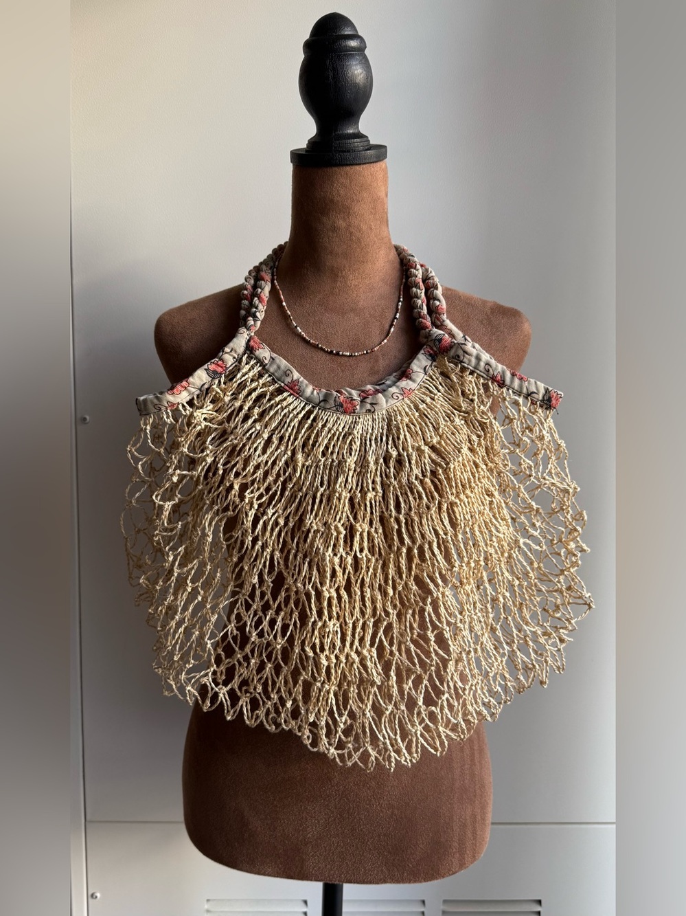 Mesh Net Neutral Natural Woven Tote with Floral-Trim Handle bag